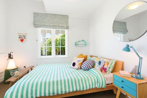 Photo of property in 15 Lucknow Terrace, Khandallah, Wellington, 6035