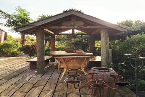 Photo of property in 76 Top Town Place, Coromandel, 3506