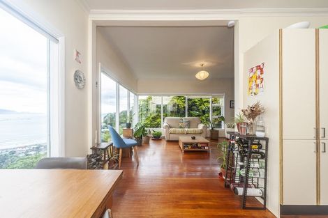 Photo of property in 10 Sunglow Avenue, Melrose, Wellington, 6023