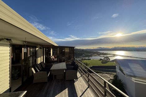 Photo of property in 1/56 Balmoral Lane, Redcliffs, Christchurch, 8081