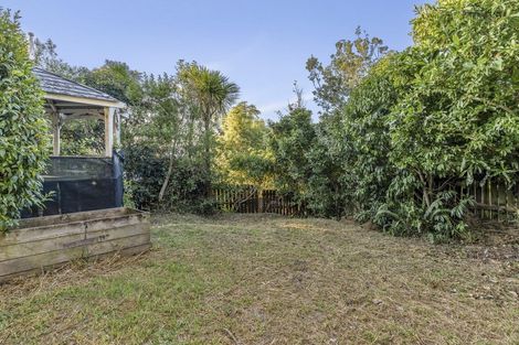 Photo of property in 342 Glenfield Road, Glenfield, Auckland, 0629