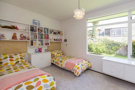 Photo of property in 27 Cheviot Road, Lowry Bay, Lower Hutt, 5013