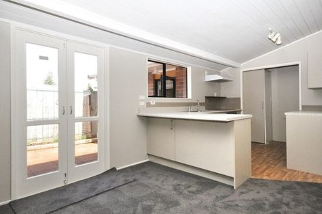 Photo of property in 23b Boundary Road, Blockhouse Bay, Auckland, 0600