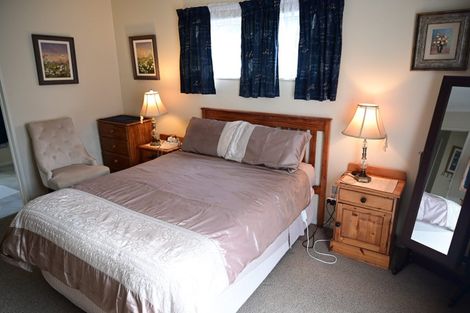 Photo of property in 69 Riverside Road, Orewa, 0931