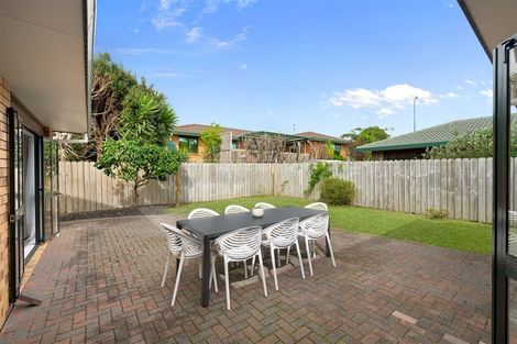 Photo of property in 3 Bryn Mawr Place, Albany, Auckland, 0632