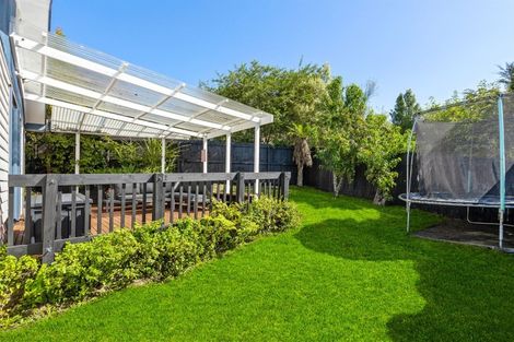 Photo of property in 230d Sturges Road, Henderson, Auckland, 0612