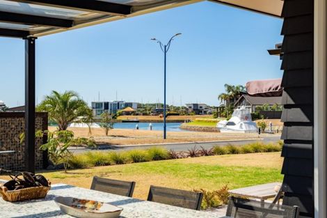 Photo of property in 2 Waitemata Drive, One Tree Point, 0118