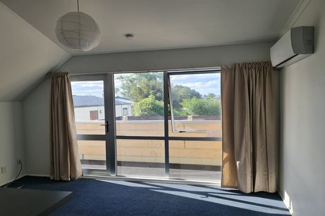 Photo of property in 2/7 Division Street, Riccarton, Christchurch, 8041