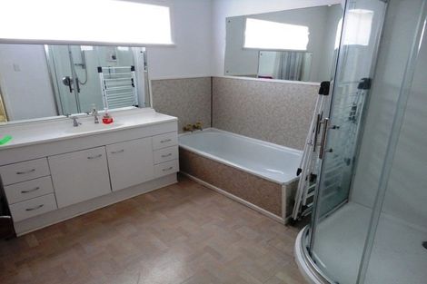 Photo of property in 24 Juliet Avenue, Howick, Auckland, 2014