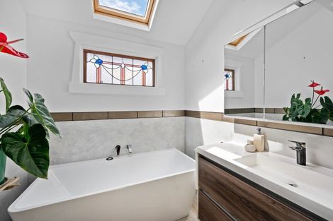 Photo of property in 181 Vigor Brown Street, Napier South, Napier, 4110