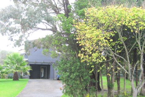 Photo of property in 34 Thorburn Avenue, Red Beach, 0932