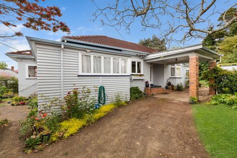 Photo of property in 36 Onewa Road, Northcote Point, Auckland, 0627
