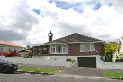 Photo of property in 64 St Michaels Avenue, Point Chevalier, Auckland, 1022