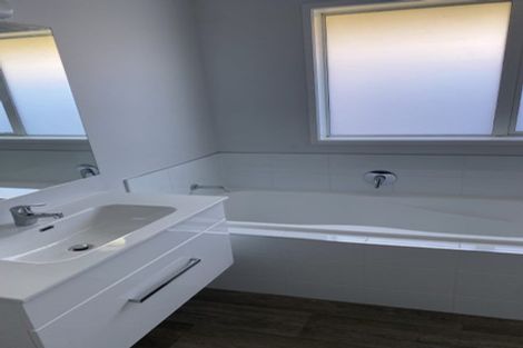 Photo of property in 28f Paritutu Road, Spotswood, New Plymouth, 4310