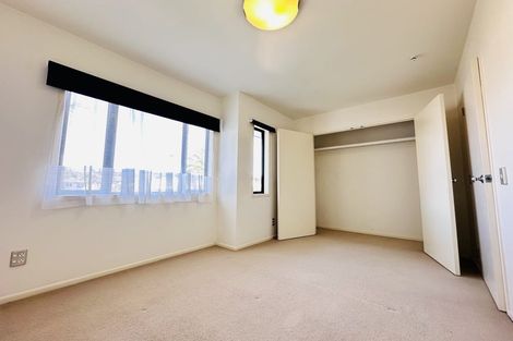 Photo of property in 8/2 Armoy Drive, East Tamaki, Auckland, 2016