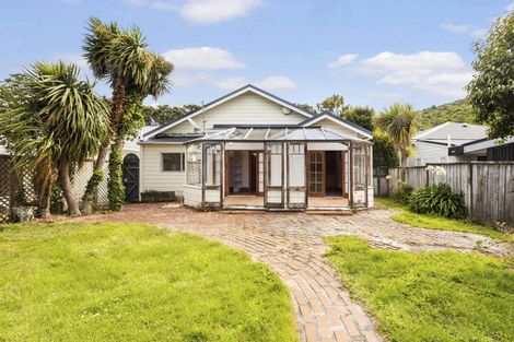 Photo of property in 74 Nottingham Street, Karori, Wellington, 6012