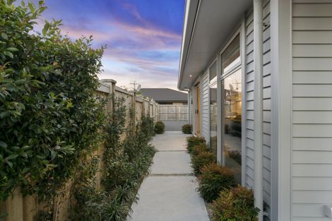 Photo of property in 16 Cassinia Close, Papamoa Beach, Papamoa, 3118