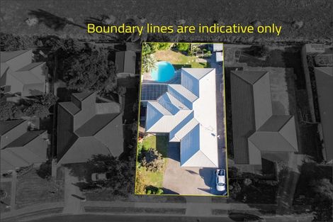 Photo of property in 10 Harris Place, Ngatea, 3503