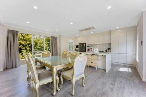 Photo of property in 1b Harrowglen Drive, Northcross, Auckland, 0632