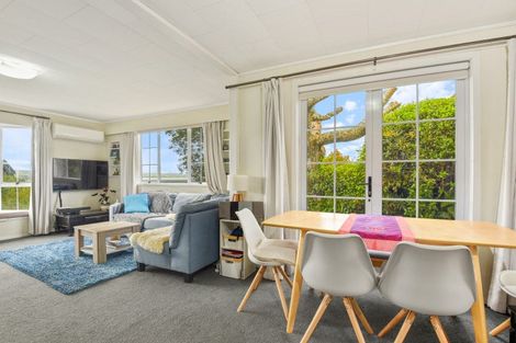 Photo of property in 7 Aries Place, Kawaha Point, Rotorua, 3010