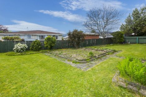 Photo of property in 20a Oxford Crescent, Ebdentown, Upper Hutt, 5018