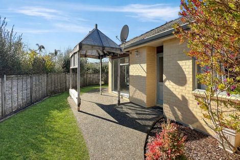 Photo of property in 4 Francis Skinner Place, Orewa, 0931