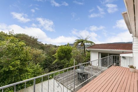 Photo of property in 17 Peterhouse Street, Tawa, Wellington, 5028