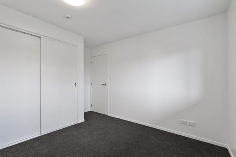 Photo of property in 1/4045f Great North Road, Glen Eden, Auckland, 0602