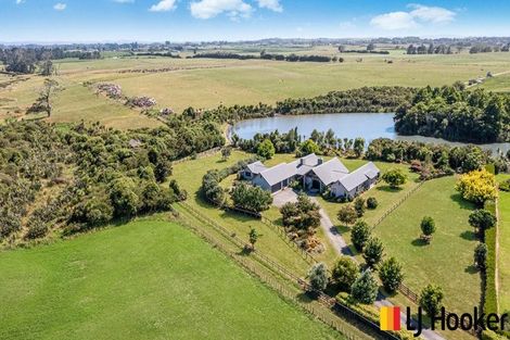 Photo of property in 98 Bushlake Way, Kingseat, Papakura, 2580