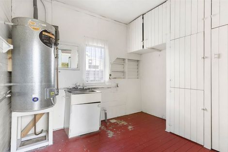 Photo of property in 34 Derby Street, Westport, 7825