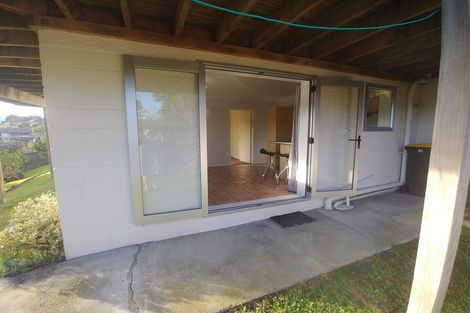Photo of property in 5 Markham Place, Bucklands Beach, Auckland, 2012