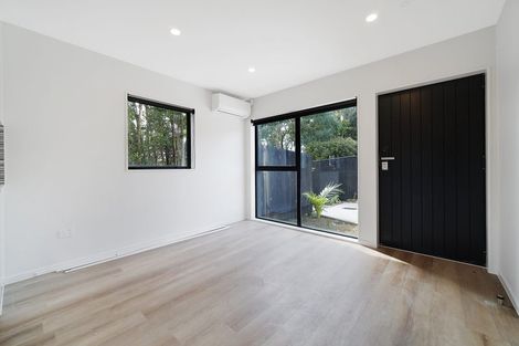 Photo of property in 16 Jade Avenue, Pakuranga Heights, Auckland, 2010