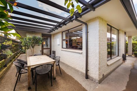 Photo of property in 8 Earl Place, Hokowhitu, Palmerston North, 4410