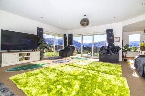 Photo of property in 21 Terrace Street, Nevis, Cromwell, 9384