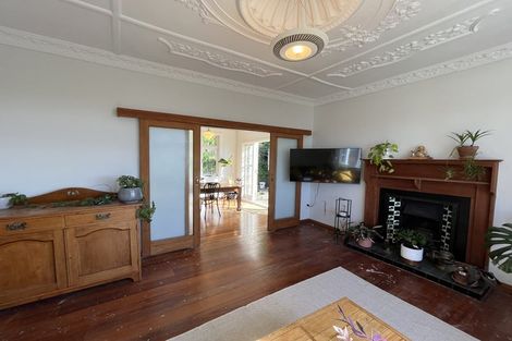 Photo of property in 94 Sutherland Road, Melrose, Wellington, 6023