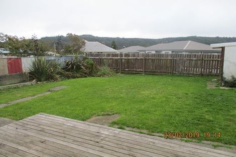Photo of property in 5 Ruthven Road, Wainuiomata, Lower Hutt, 5014