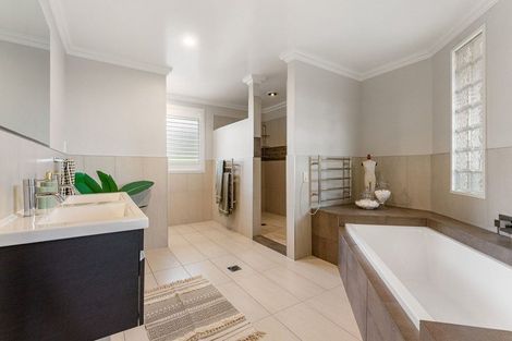 Photo of property in 28 Garvan Glen, Pyes Pa, Tauranga, 3112