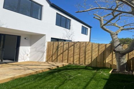 Photo of property in 2/7 Hume Street, Sydenham, Christchurch, 8023