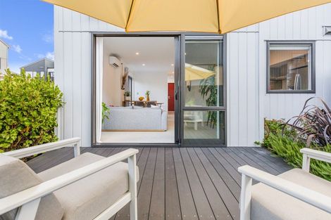 Photo of property in 20 Tuamaka Lane, Hobsonville, Auckland, 0616