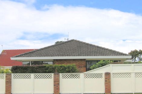 Photo of property in 2 Reilly Avenue, Mount Maunganui, 3116