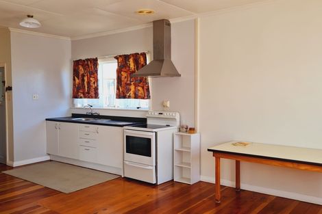Photo of property in 29 Polson Street, Castlecliff, Whanganui, 4501