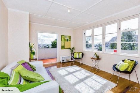 Photo of property in 17 Blacklock Avenue, Henderson, Auckland, 0612
