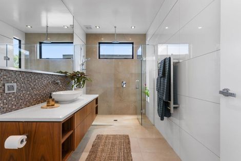 Photo of property in 48a Sunny Brae Crescent, Westmere, Auckland, 1022