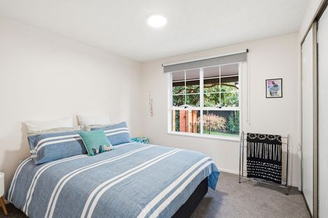 Photo of property in 7 Calbreath Place, Russley, Christchurch, 8042
