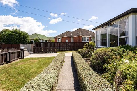 Photo of property in 24 Ealing Street, Redwood, Christchurch, 8051