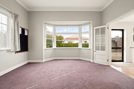 Photo of property in 195 Macandrew Road, South Dunedin, Dunedin, 9012