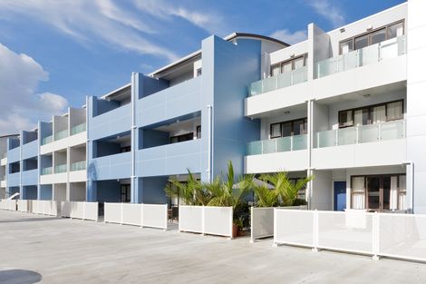 Photo of property in 112/3 Morningside Drive, Morningside, Auckland, 1025