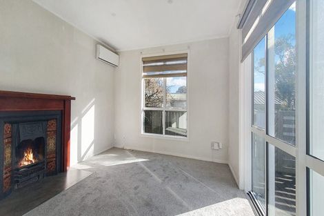 Photo of property in 28 Middlemore Crescent, Papatoetoe, Auckland, 2025