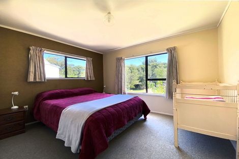 Photo of property in 27 Tainui Street, Mokau, 4376