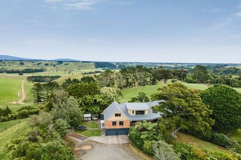 Photo of property in 890a Otaraoa Road, Tikorangi, Waitara, 4383